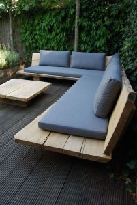 20-Amazing-Cheap-Patio-Furniture-Ideas.jpg