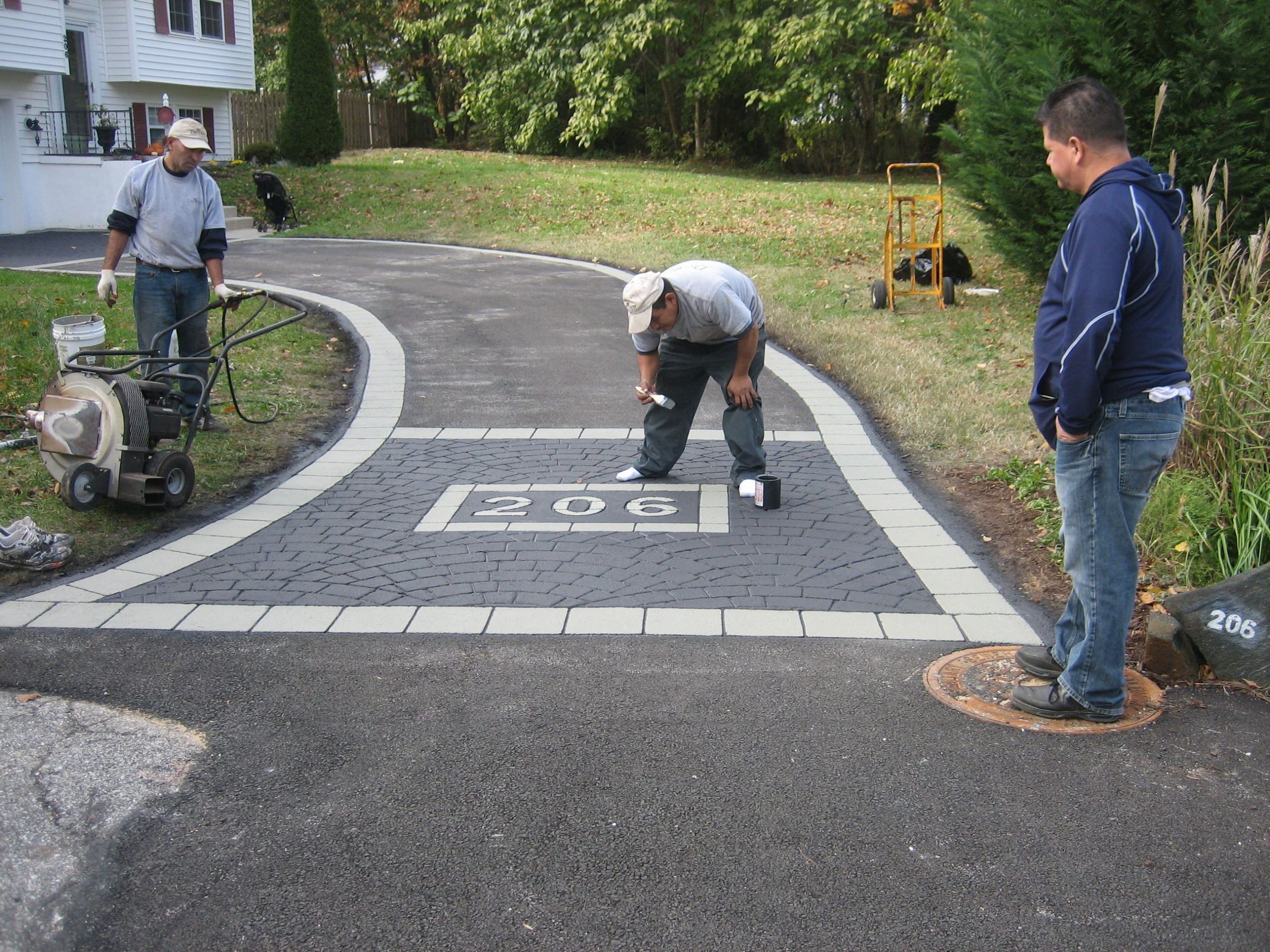 Elegant and Awe-Inspiring Driveway Paving Ideas