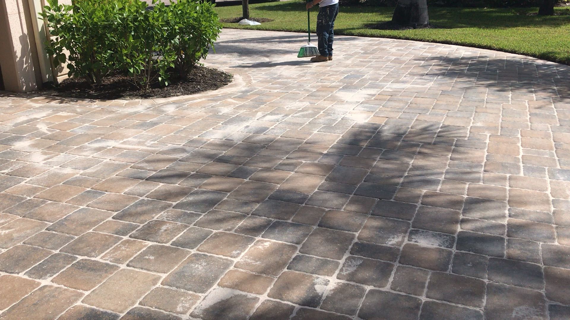 Driveway paving options  how to choose the best driveway pavers