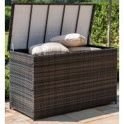 Relaxing rattan garden furniture ideas