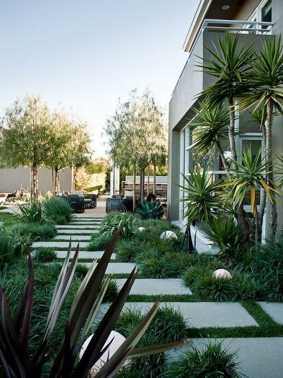 Amazing Fresh Frontyard and Backyard
Landscaping Ideas