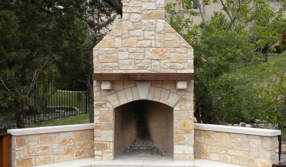 17 Amazing Outdoor Fireplace Ideas to Make S’mores with Your Family ...