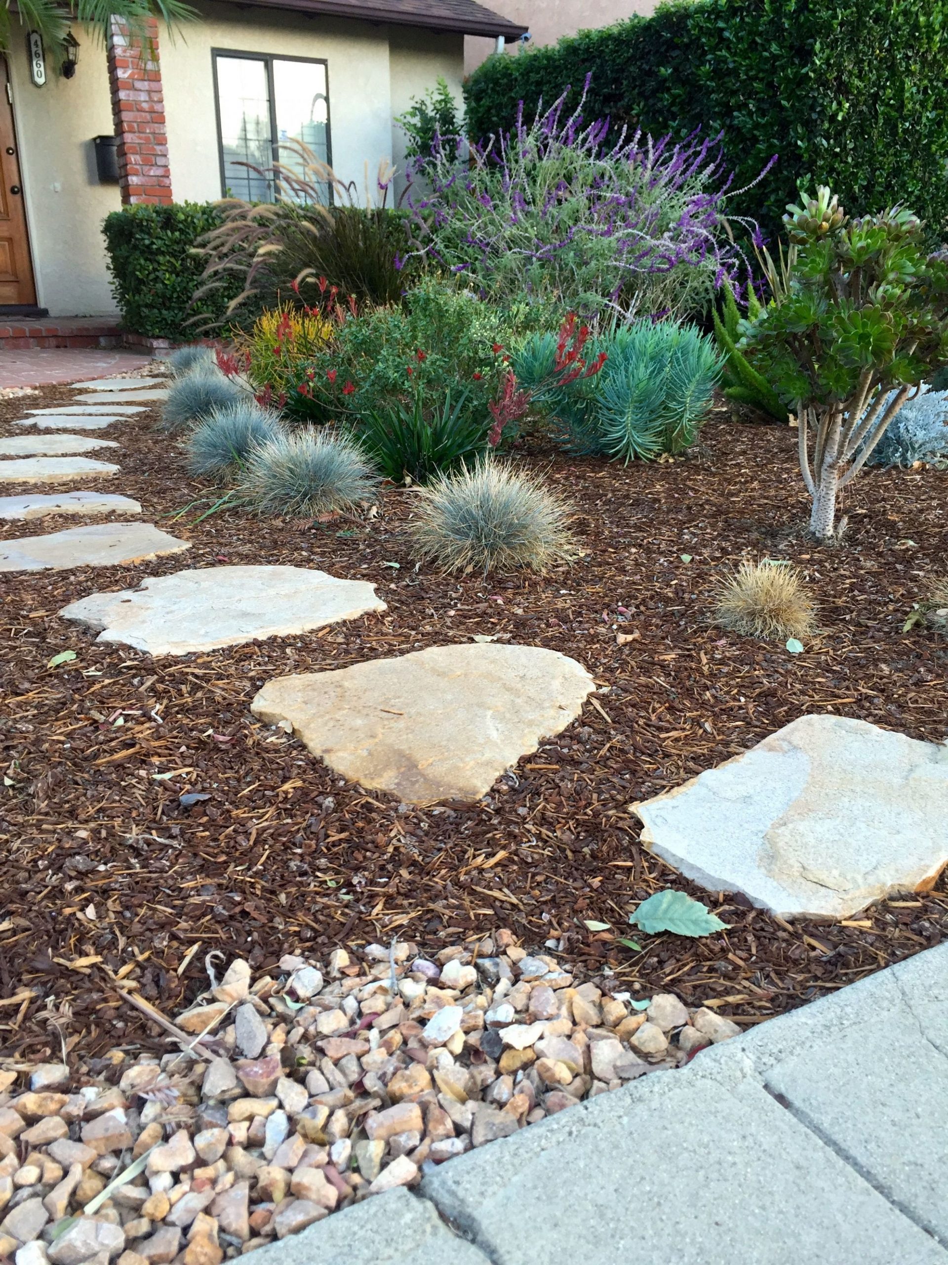 19+ Landscaping Ideas With Rocks And Mulch - 19 LanDscaping IDeas With Rocks AnD Mulch ScaleD