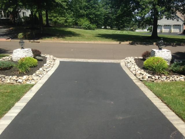 Elegant and Awe-Inspiring Driveway Paving Ideas