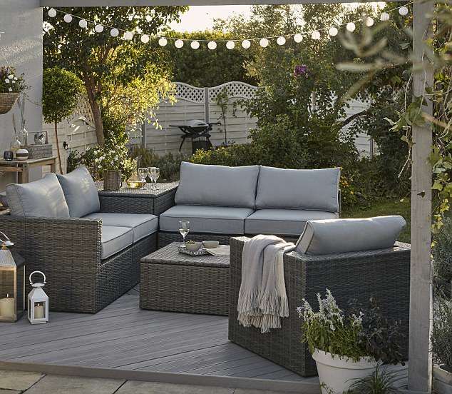 Relaxing rattan garden furniture ideas