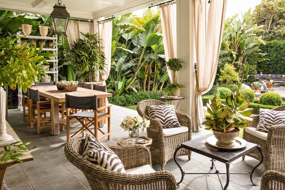 Amazing Stylish Outdoor Living Room Ideas
To Expand Your Living Space