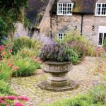 16 English Garden Ideas & Elements | Garden Desi