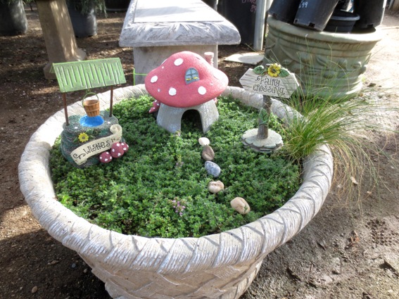 Easy fairy gardens anyone can do! | Flea Market Gardeni