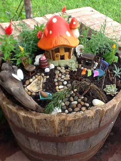 9 enchanting fairy gardens to build with your kids | Kids fairy .