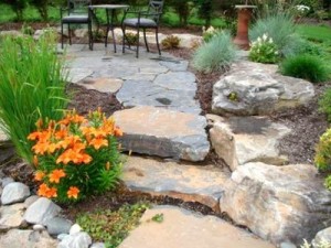 Highlighting Hardscape: Flagstone and Pave