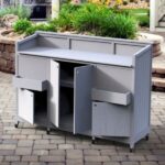 Outdoor Portable Bar in Recycled Plastic or Hardwoods with Stora