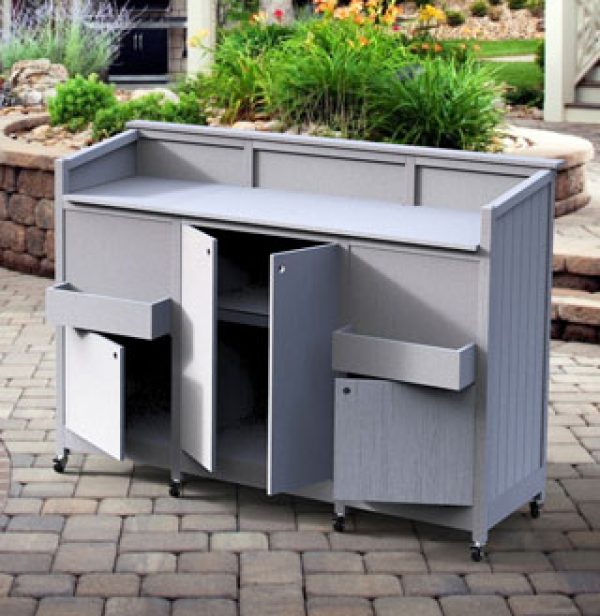 Outdoor Portable Bar in Recycled Plastic or Hardwoods with Stora