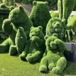 26 Beautiful and Creative Garden Sculptures around the world .