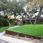 75 Front Yard Lawn Edging Ideas You'll Love - April, 2024 | Hou
