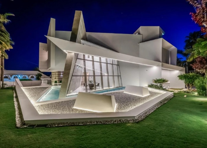 The world's most spectacular modern homes | loveproperty.c