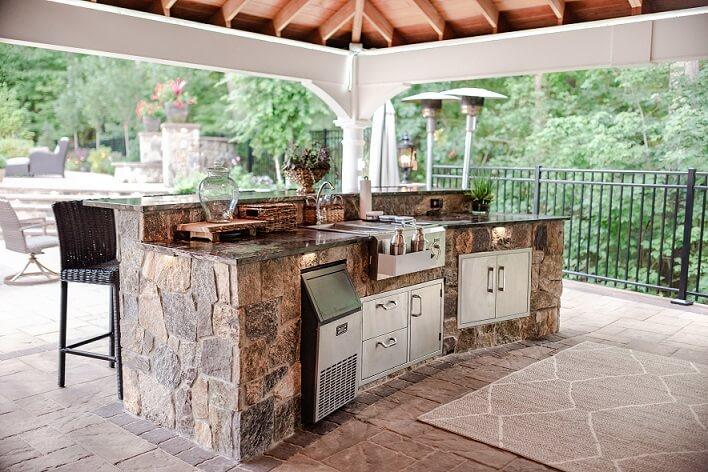 The Best Outdoor Kitchen Designs | The Patio Compa