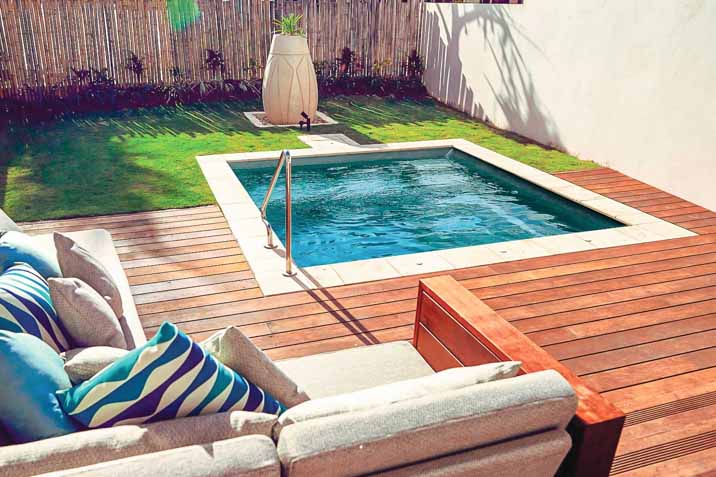 Small Backyard with Pool: Top 6 Pool Ideas for Tiny Backyards .