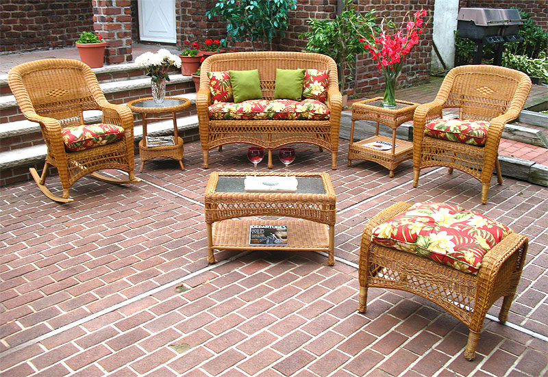 4 Piece Belair Resin Wicker Furniture Set (1) Love Seat (2) Chairs .