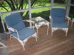 Vintage White Wrought Iron Patio Furniture Set | Iron patio .