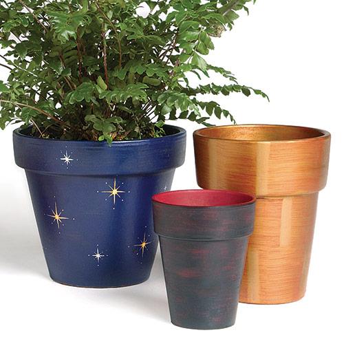 Use clay or terracotta pots for plants in ‌your Earthy Living ‌Room