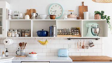 Incorporate plants‍ for a ⁤fresh touch in your ‍eat-in⁤ kitchen environment