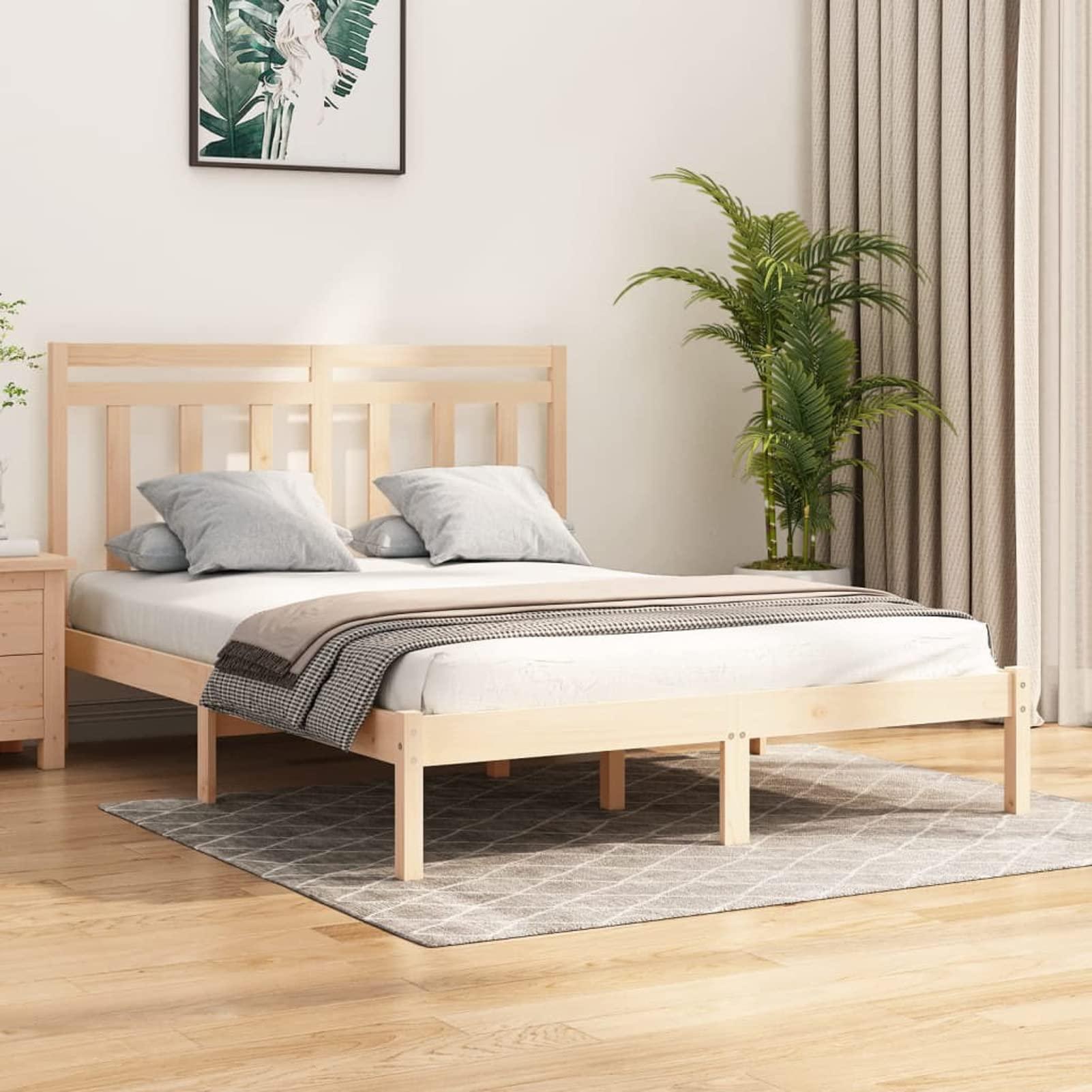 Choose a striking bedframe ‌to be ​the focal point in the teen bedroom