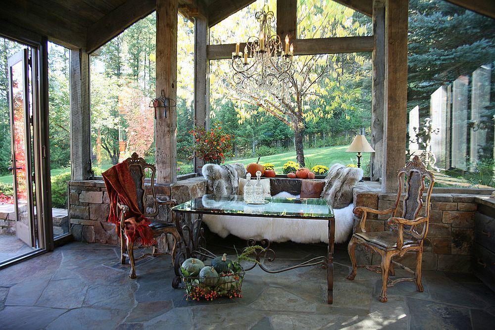 Access to ⁣nearby⁢ nature⁣ with ‌a ⁣beautiful view from your screened porch