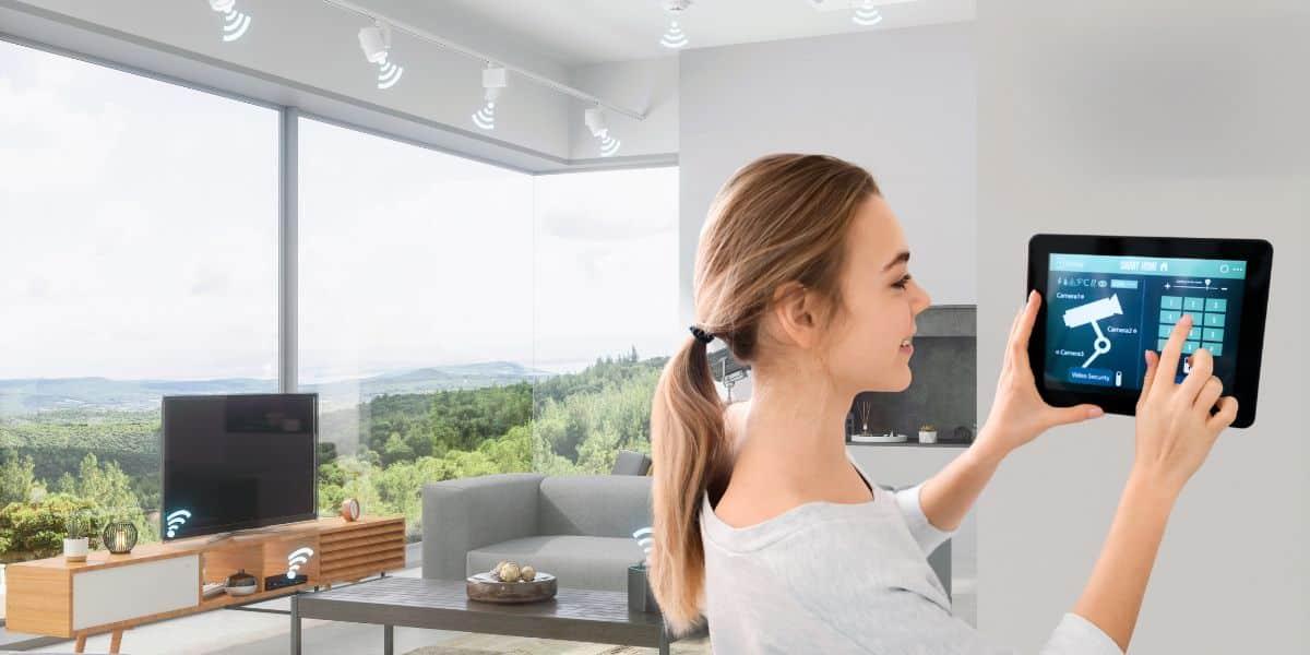 Transform⁣ your living room with ‍smart technology for modern convenience