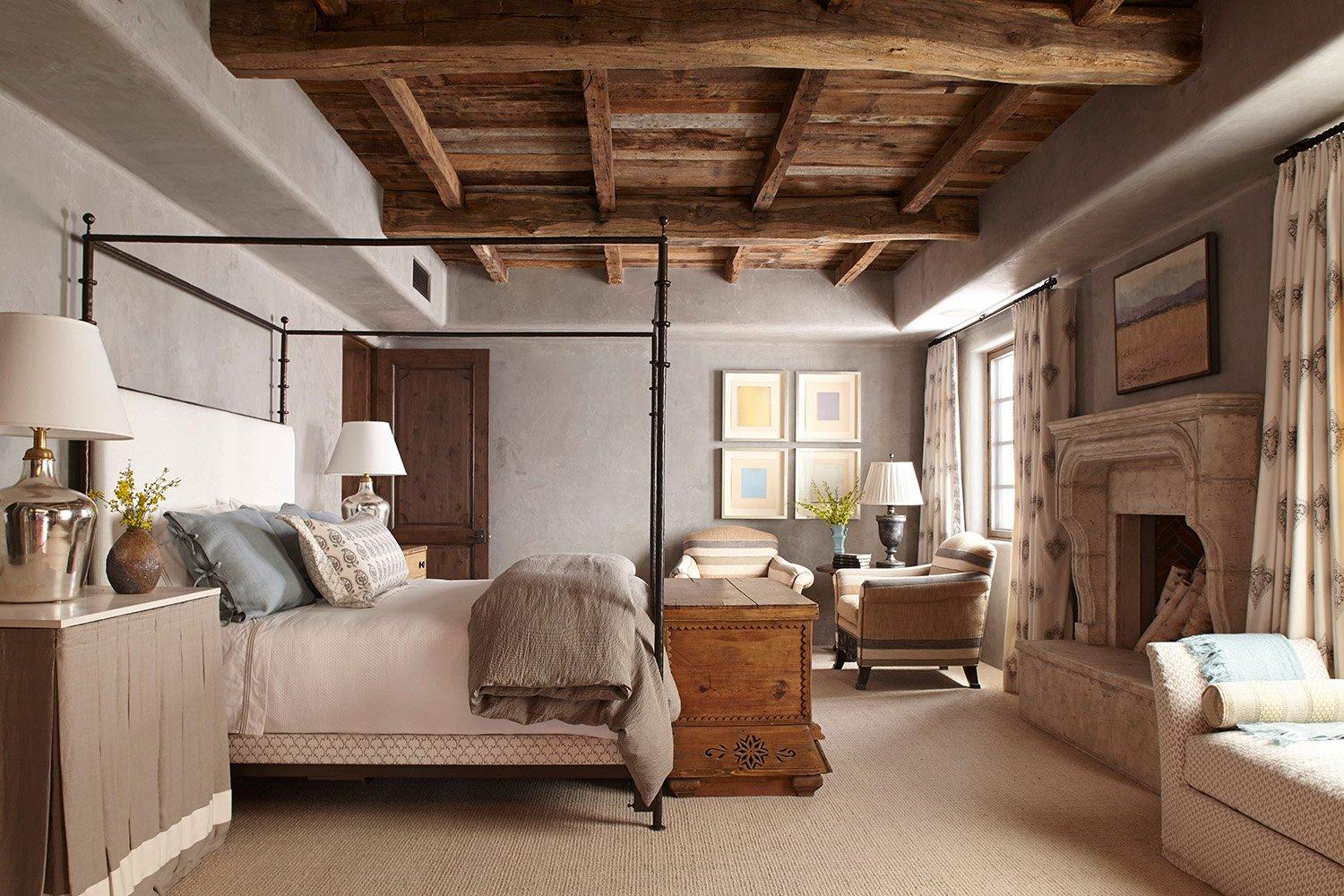 Rustic bedroom:⁣ Incorporate wooden accents for a⁤ warm, cozy⁤ feel