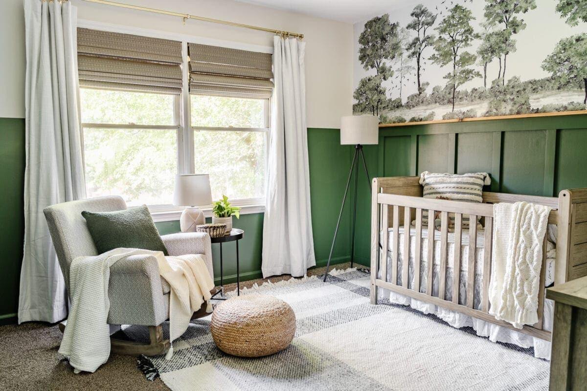 Whimsical Forest:‌ A boy nursery featuring woodland creatures​ and⁢ leafy green accents