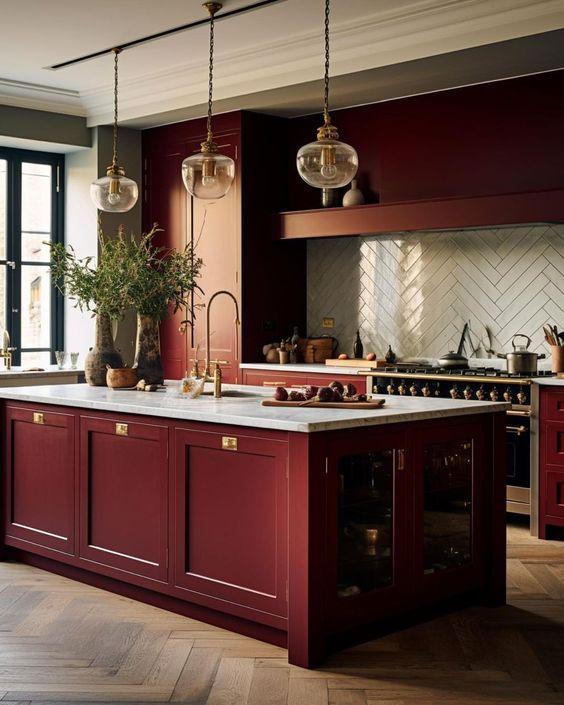 Choose ‌wooden ⁤accents to add warmth ⁣and texture to your⁣ Burgundy ‌Kitchen