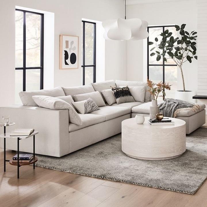 Minimalism for a clean, serene Living Room atmosphere