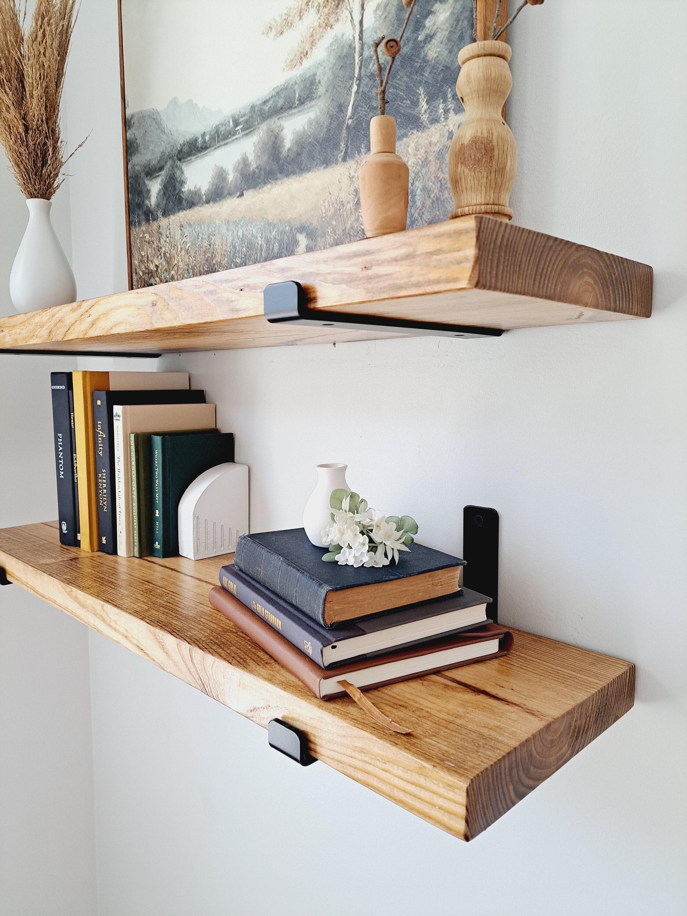 Use open shelving to display ‍bath essentials‍ in Farmhouse Bathrooms