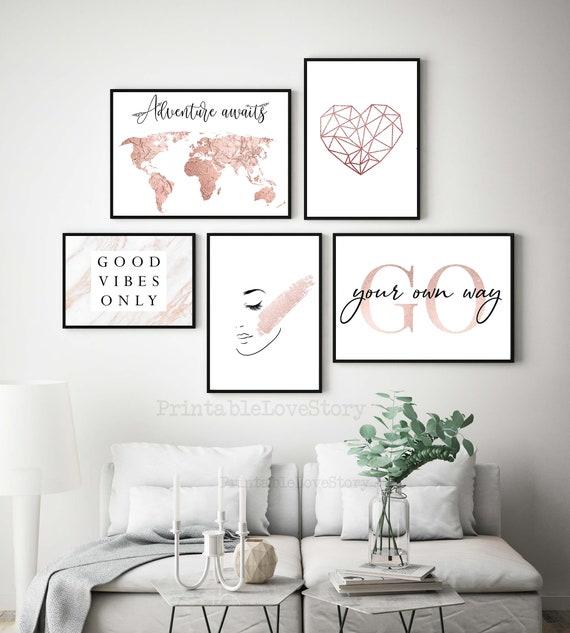 Create a gallery wall ​with favorite posters in your teen bedroom