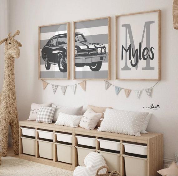 Vintage⁤ car⁢ designs⁢ for a charming retro boy nursery look