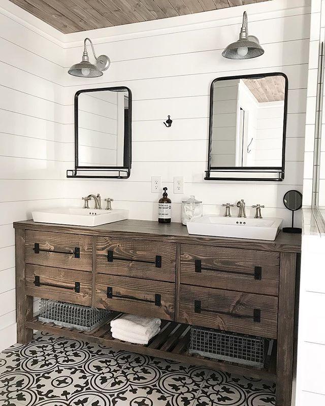 Install double vanities for ‌shared convenience⁤ in farmhouse bathrooms