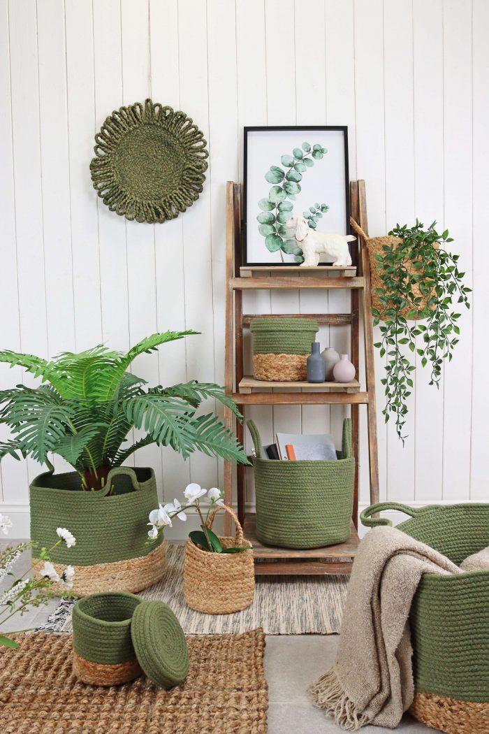 Incorporate woven ⁣baskets ⁣for stylish storage solutions in your ⁢Boho Living Room