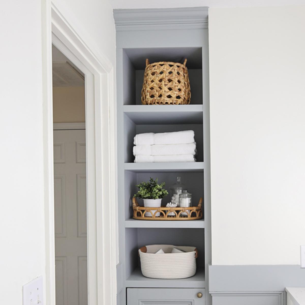 Customize storage ‌solutions for⁣ unique needs​ in your small bathroom