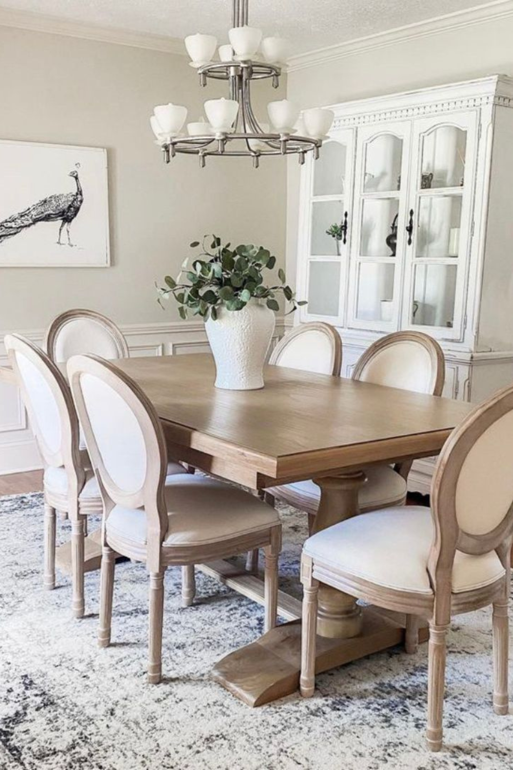 Tips to save money while buying a dining
  room sets