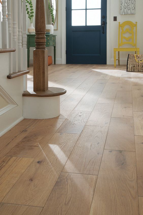 Why most house owner prefers oak hardwood
floor?
