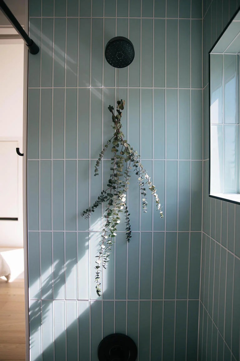 Shower Walls And Surrounds