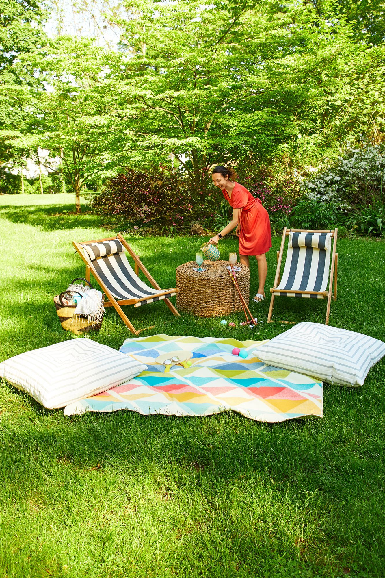 Make your lawn stand apart with amazing
lawn chairs