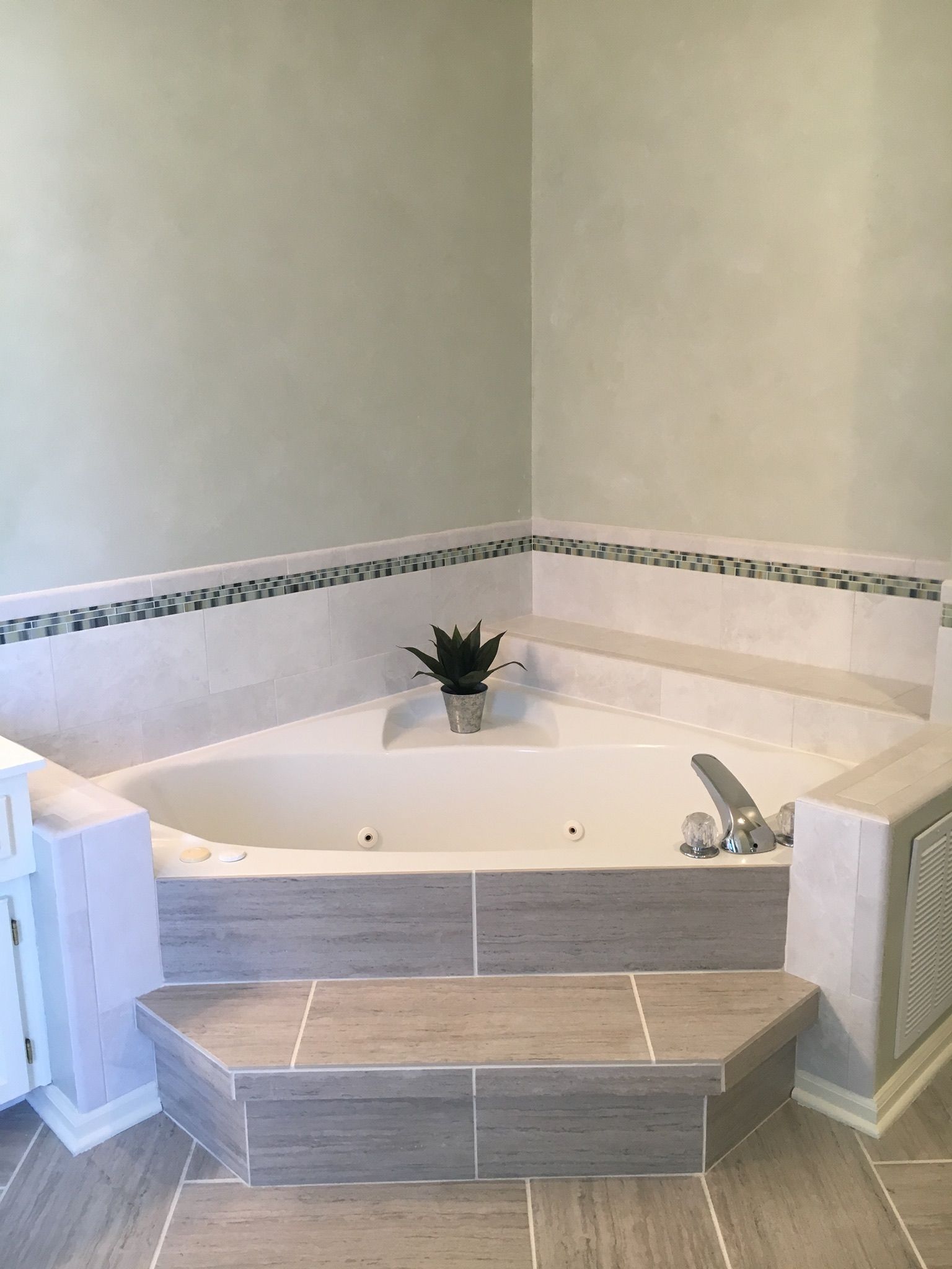 Stylish corner baths