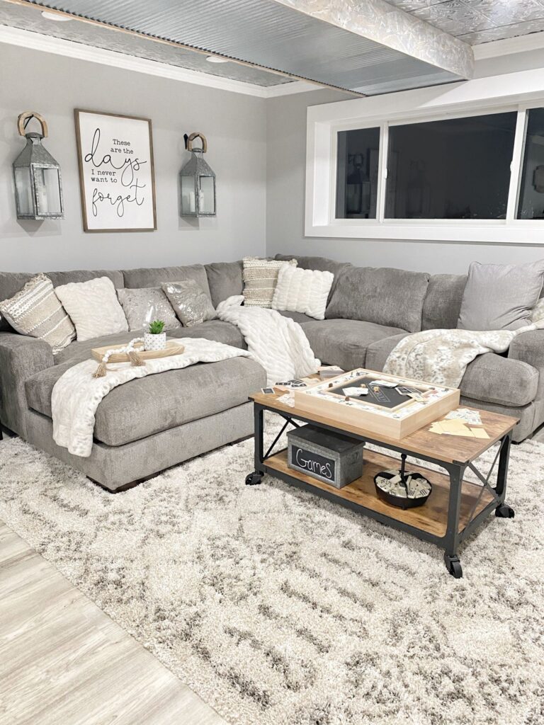 1702416799_gray-sectional-couch.jpg
