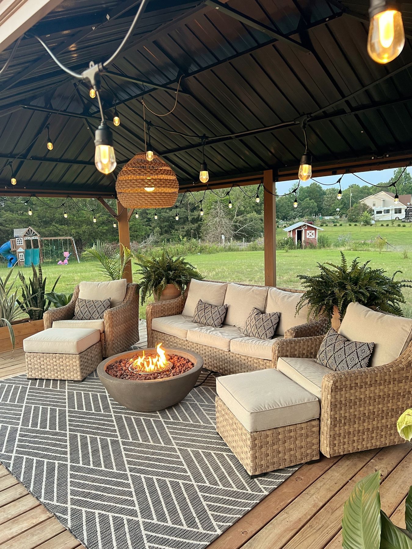 Tips for purchasing and maintaining patio
  furniture sets