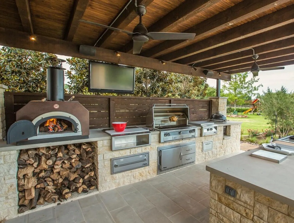 Outdoor kitchen plans: an exquisite
  dining experience