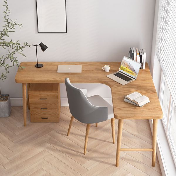Benefits of using a corner desk