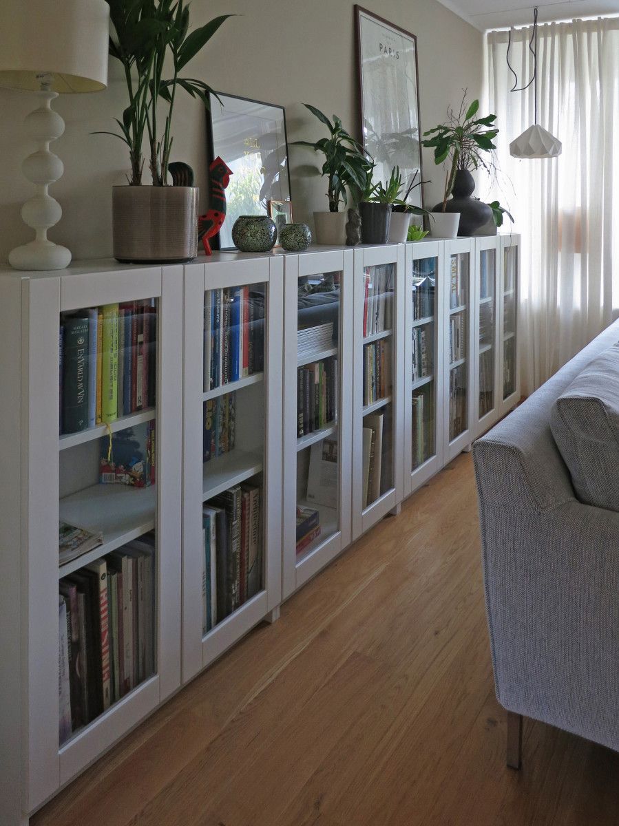 What are the advantages for getting
horizontal bookcase