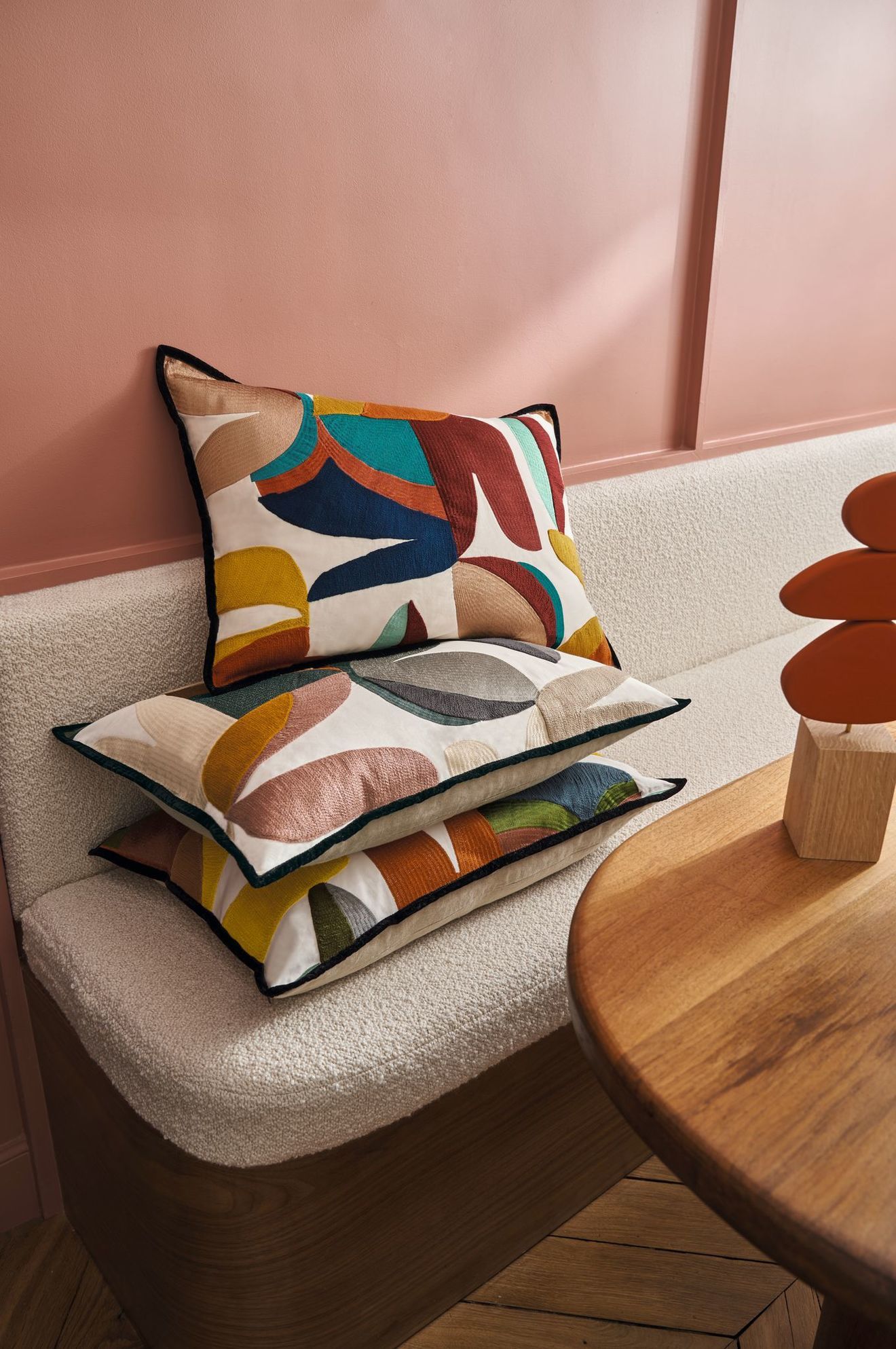 Splash colours with outdoor cushions