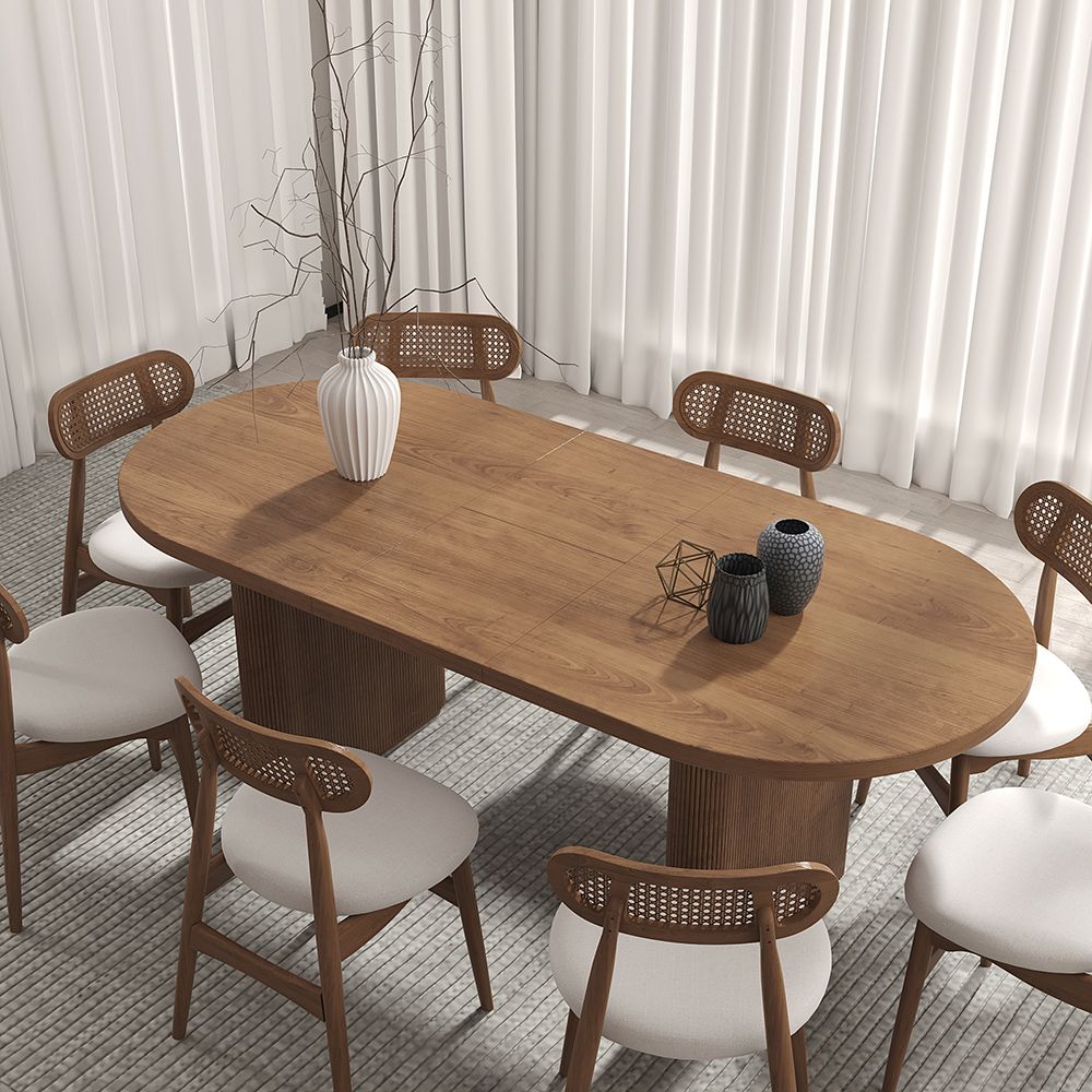 Extendable dining tables – a perfect
solution if you have guests